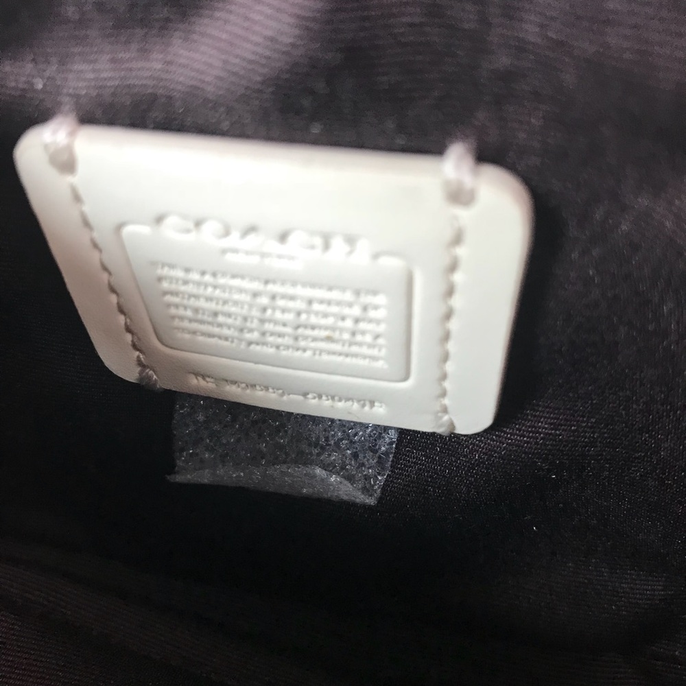 Coach - Picture 3 of 3
